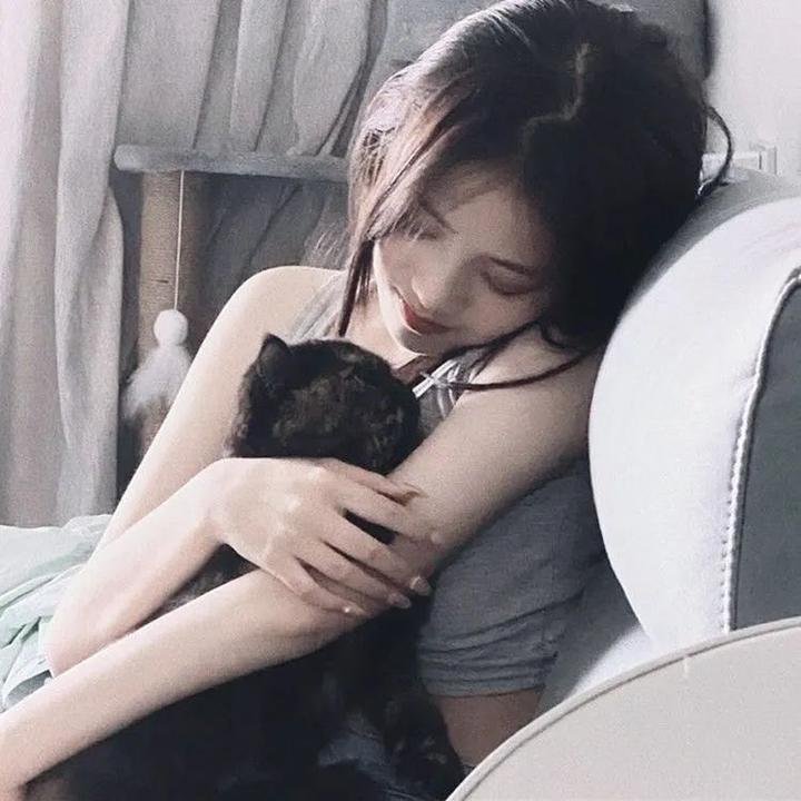 以你的语言呼唤我 封面