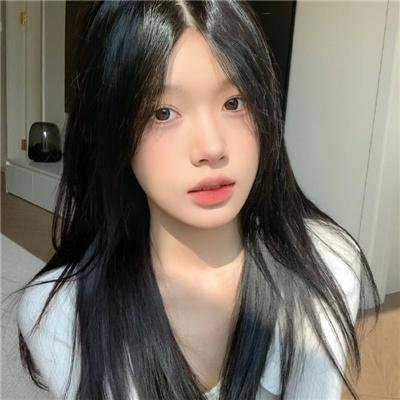 不只是闺蜜 封面